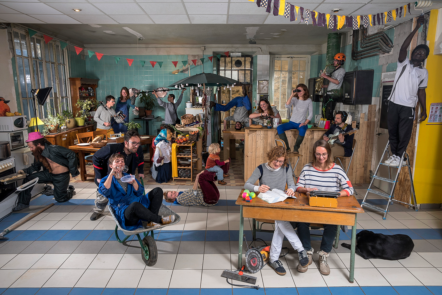 Photo de l'équipage du tiers-lieu le Vesseaux-Mère par Alexa Brunet