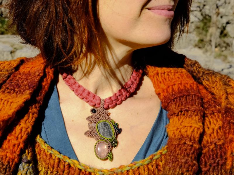 Stage bijoux en micro-macramé